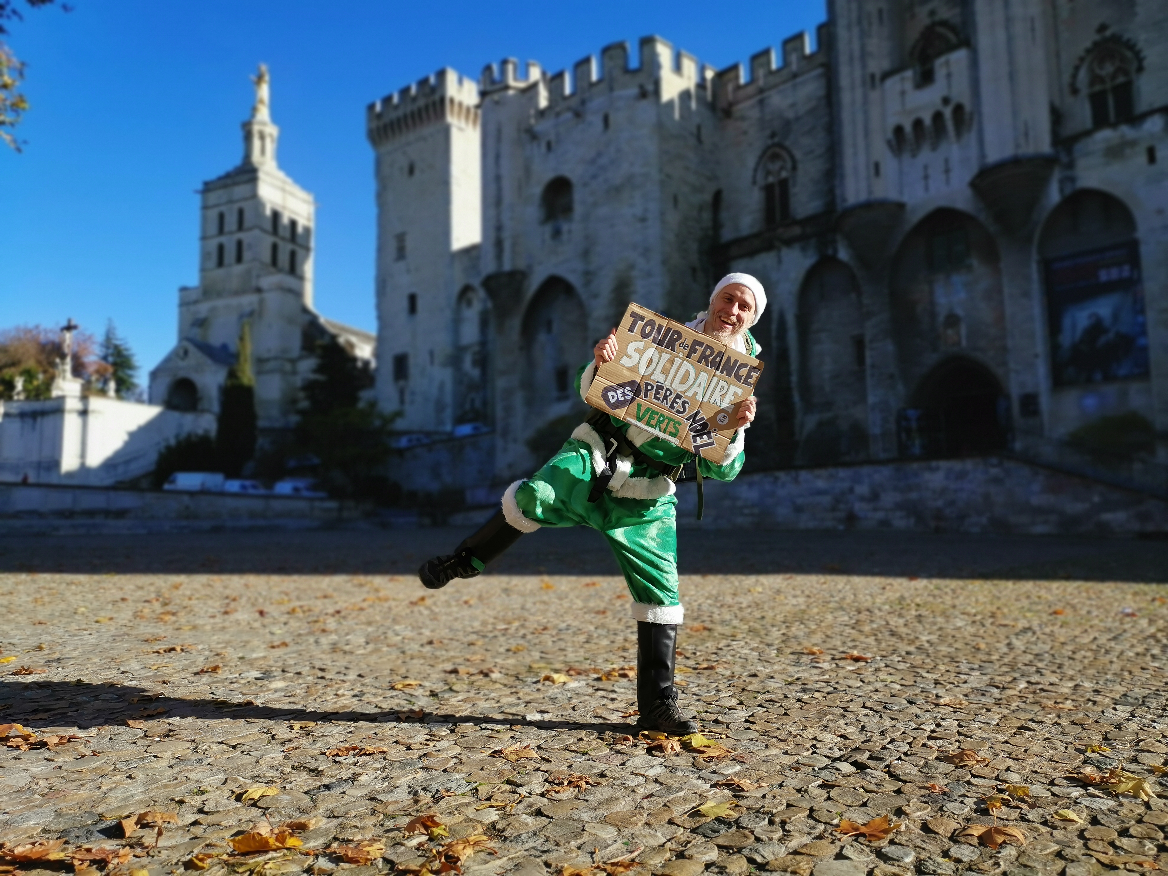 Tour de France Père Noël vert (solidarité)